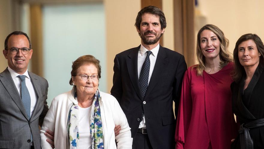 acto en Cáceres en el que Helga de Alvear recibió la Medalla al Mérito Cultural de Portugal.