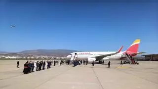 Visita del papa León XIV a Canarias, en directo: el pontífice aterriza en Gran Canaria, donde será recibido por Pedro Sánchez
