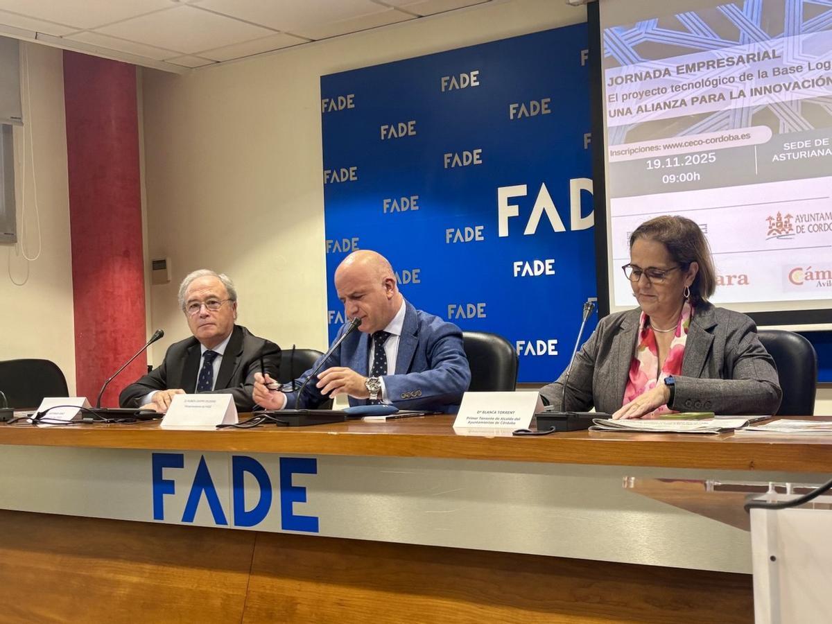 Córdoba presenta en Asturias el proyecto de la Base Logística del Ejército