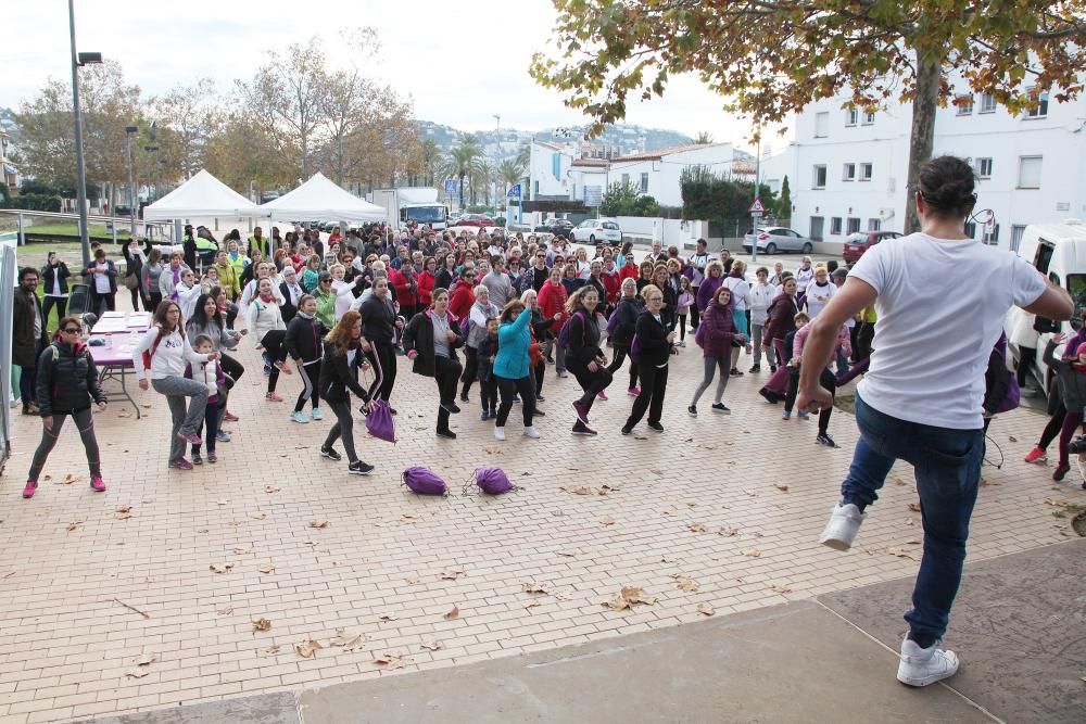 Caminada solidària a Roses