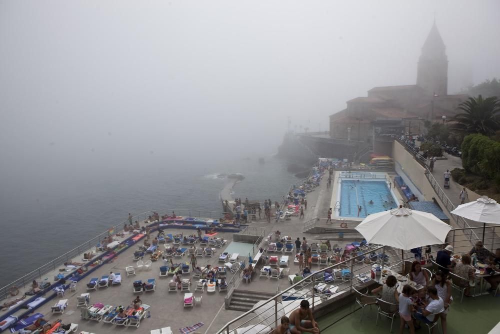 Asturias bajo la niebla