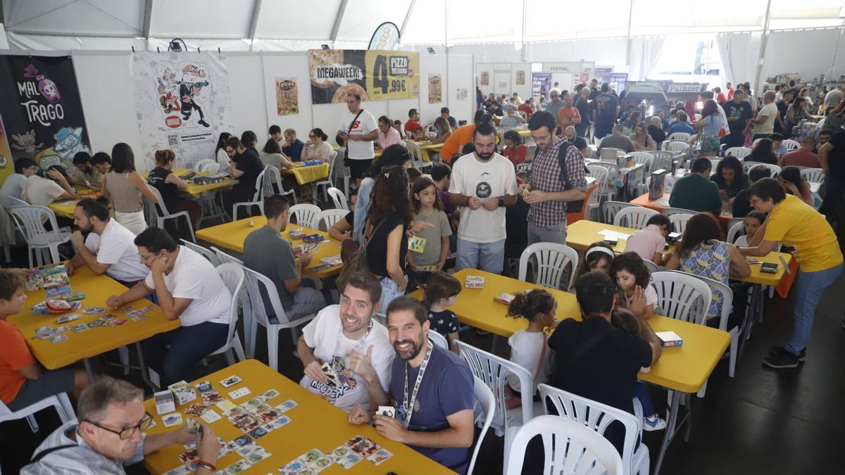 Carpa instalada el año pasado en el parking del Palacio de la Merced para el festival de juegos.