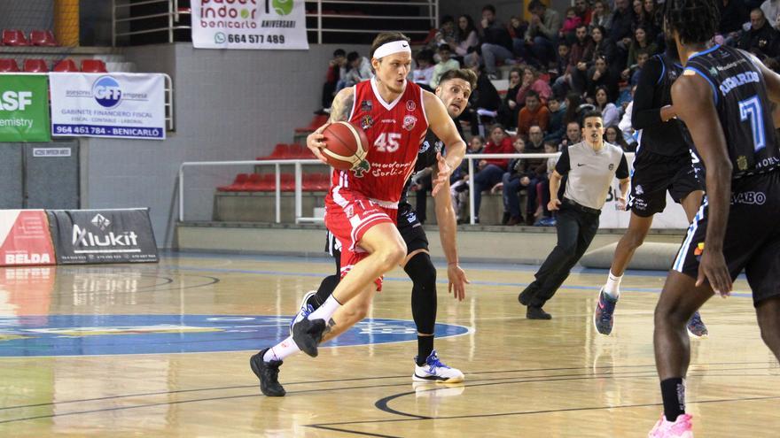 Duelo por todo lo alto en Benicarló: Maderas Sorlí-Class Bàsquet Sant Antoni