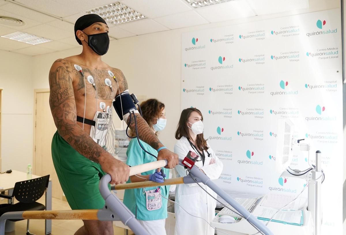 El jugador, en el Hospital Quirón.