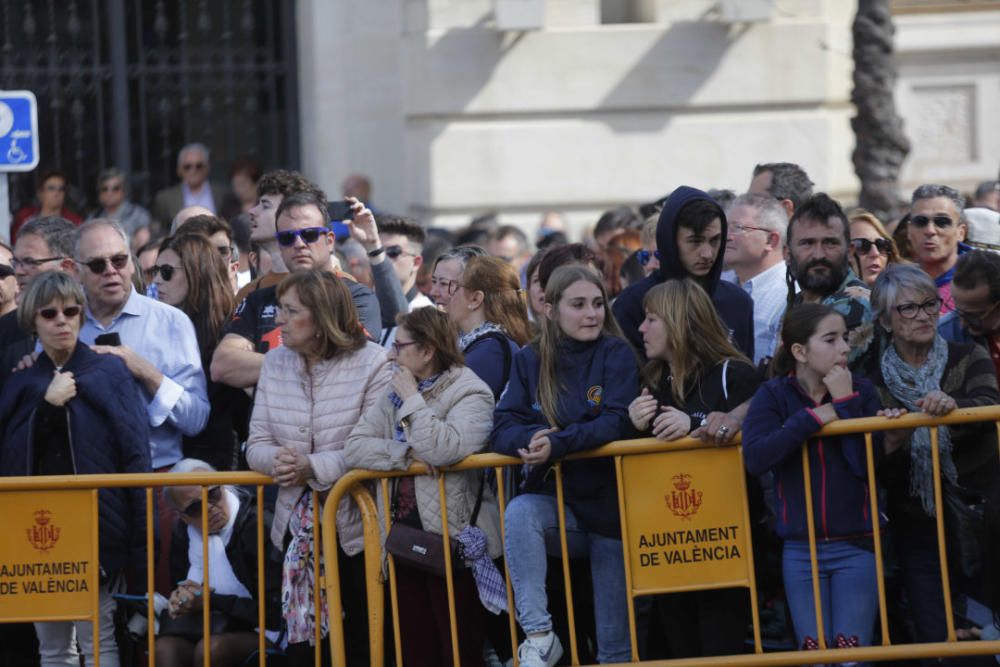 Búscate en el público de la mascletà del 1 de marzo