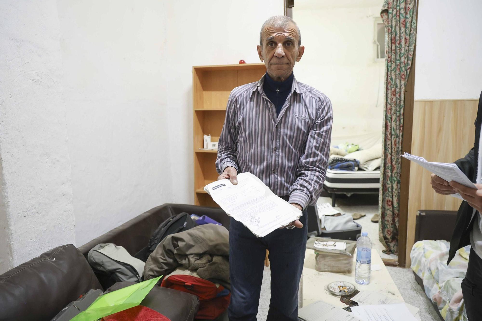 El concejal de Esquerra Unida-Podemos en el Ayuntamiento de Alicante resulta herido durante el desahucio de un hombre de 73 años