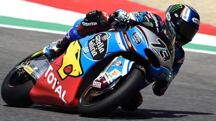 El piloto italiano de Moto2 Mattia Pasini vence en el GP de Italia.