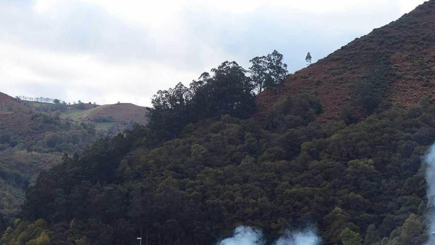 La plantilla de Mieres Tubos afronta &quot;con cautela&quot; el interés chino en la factoría