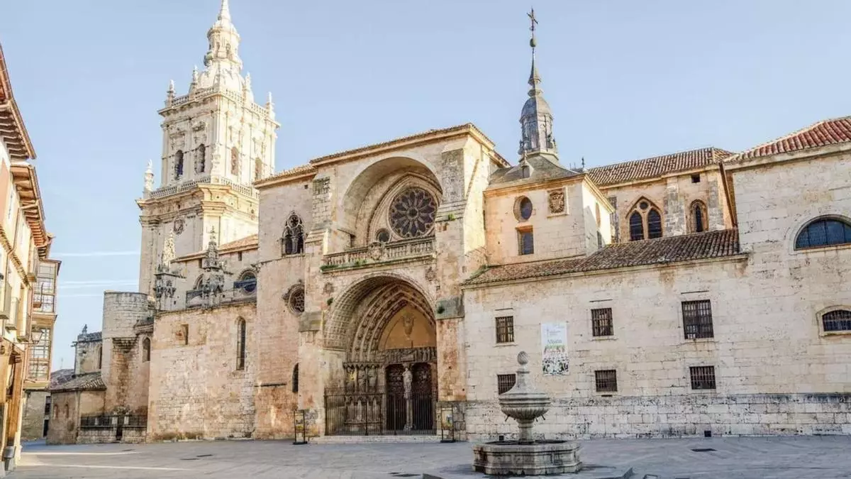 Entramos en el pueblo conocido como “el paraíso de los torreznos”