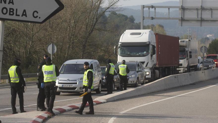 Controls als accessos per carreteres a la Conca |