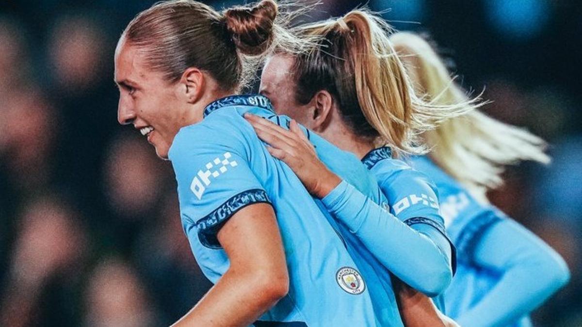 Layzell Naomi, la defensa del Manchester City, celebra el gol que le marcó al Barça en la primera parte, era el 1-0.