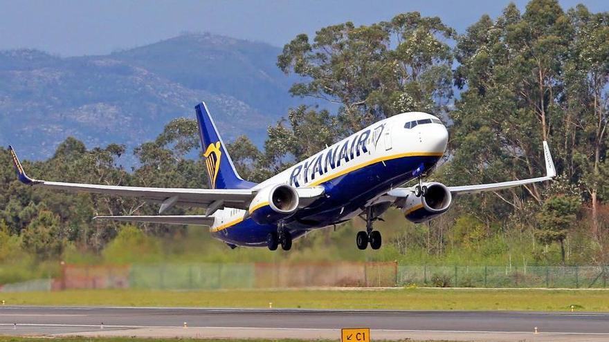 La marcha de Ryanair a principios de año provocó la mayor pérdida de pasajeros del aeropuerto de Vigo. // Marta G. Brea