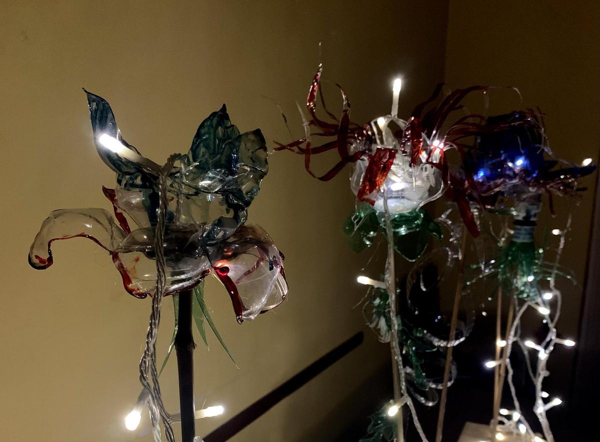 L'Escola d'Art de Manresa ha creat i exposa l'obra col·lectiva "Jardins semàntic"