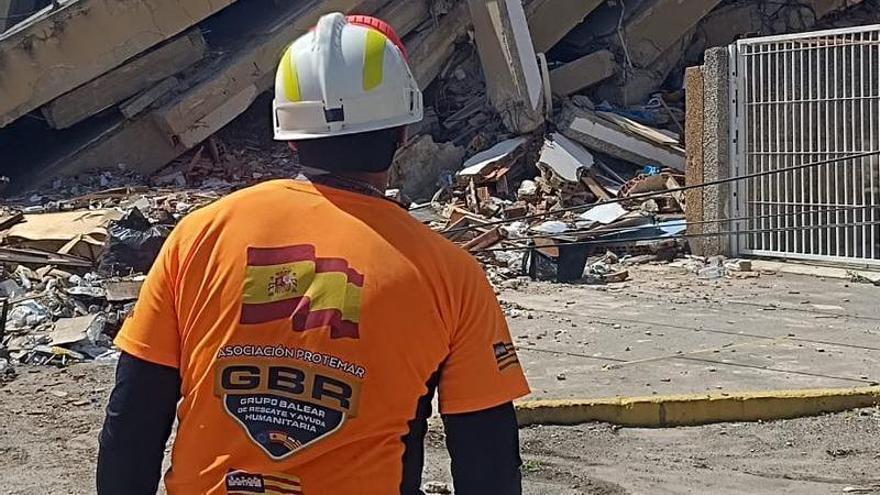 Jorge Nacher, rescatador español en Venezuela: “Hay familias intentando sacar los cuerpos por su cuenta”
