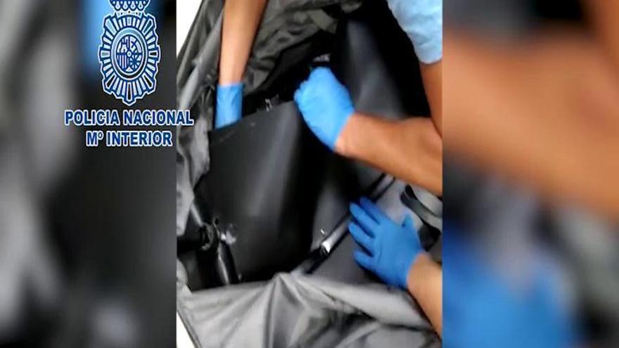 La Policía Nacional detiene a un hombre en el Aeropuerto con más de 3 kilos de cocaína