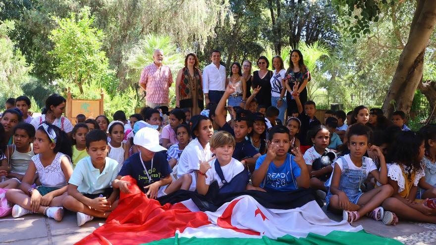 La Diputación y el Ayuntamiento dan la bienvenida a los 117 niños saharauis acogidos durante este verano