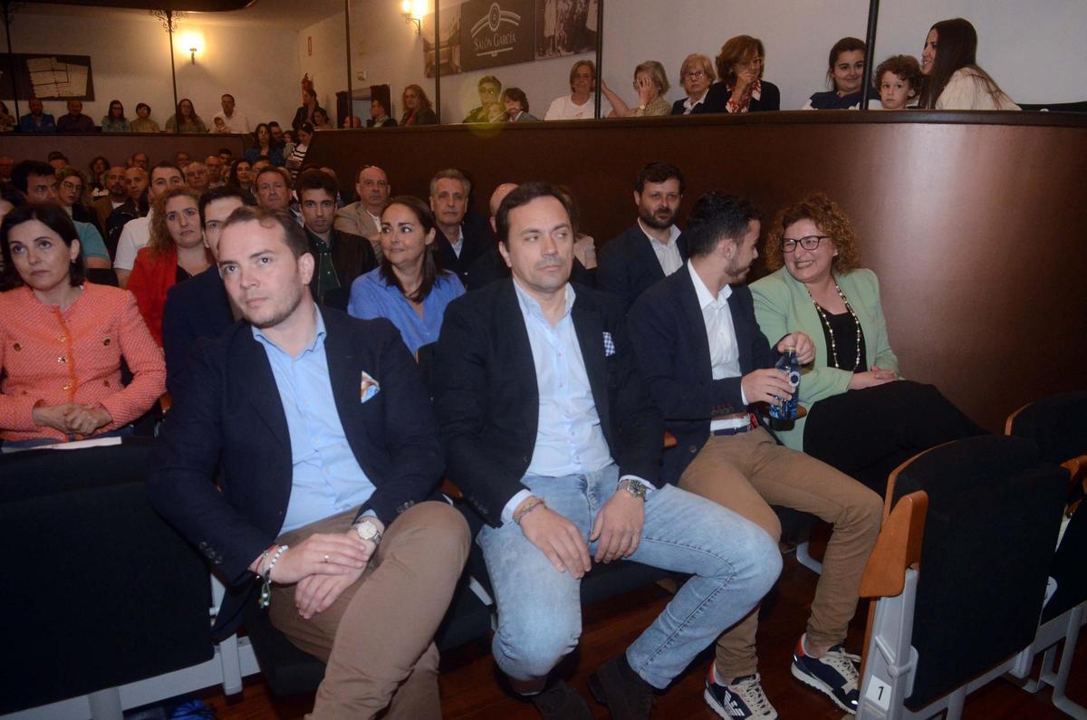 Asistentes a la presentación de la candidatura.