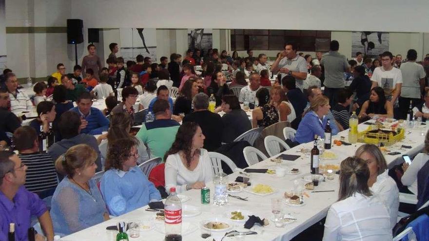 Imagen de la cena llevada a cabo por la ADZ Iberdrola como final de temporada.