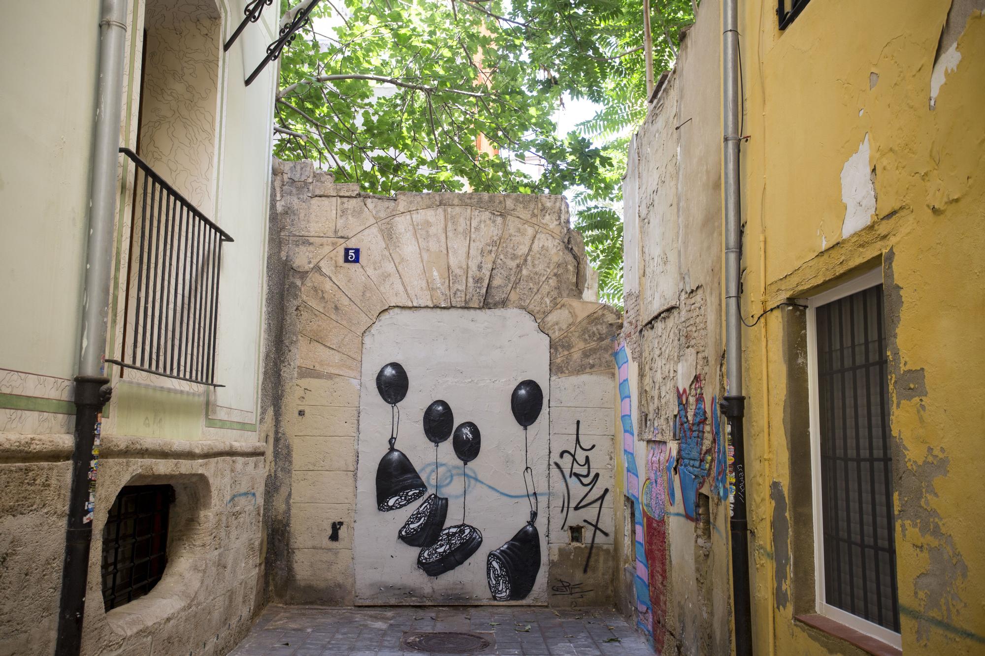 Los restos de la muralla árabe de València que recorren la ciudad