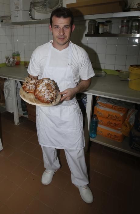 Forn de Vicent García. Primer premio de escaparate y torta de pasas y nueces.