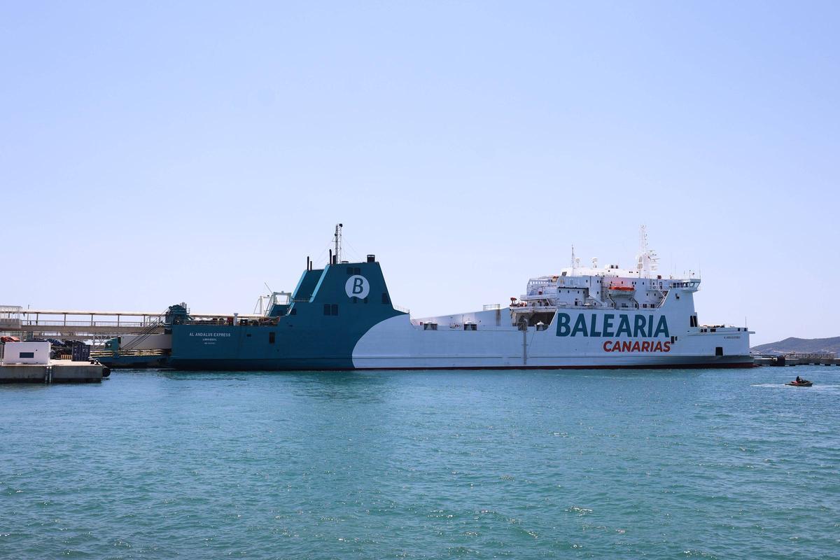 El'Al Andalux Express', este lunes amarrado en es Botafoc.