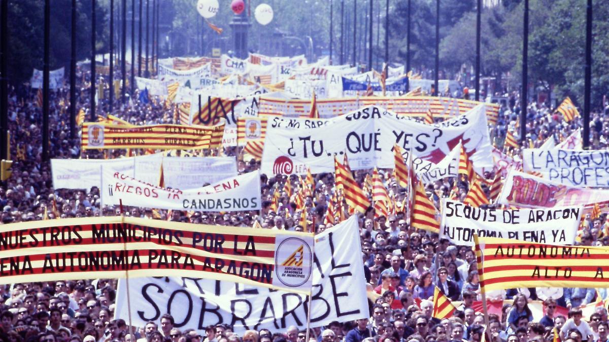 La manifestación del 23 de abril de 1992 reclamando la 'Autonomía plena ¡Ya!' fue considerada la madre de todas las manifestaciones.