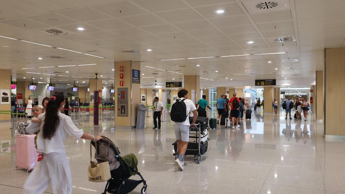 Mira aquí el aeropuerto de Ibiza