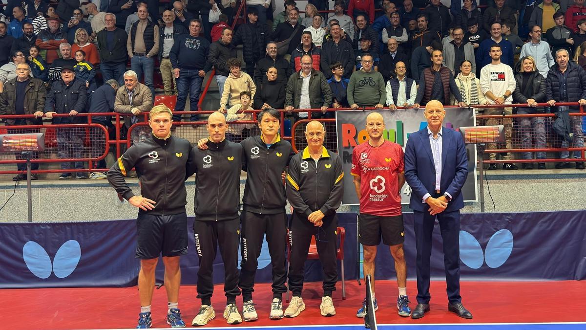 Componentes del Real Cajasur Priego en el duelo ante el Borussia.