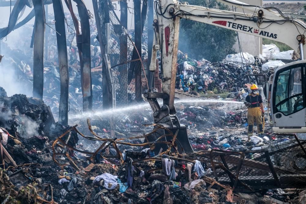 Así está la nave de Aspe cuatro días después del incendio