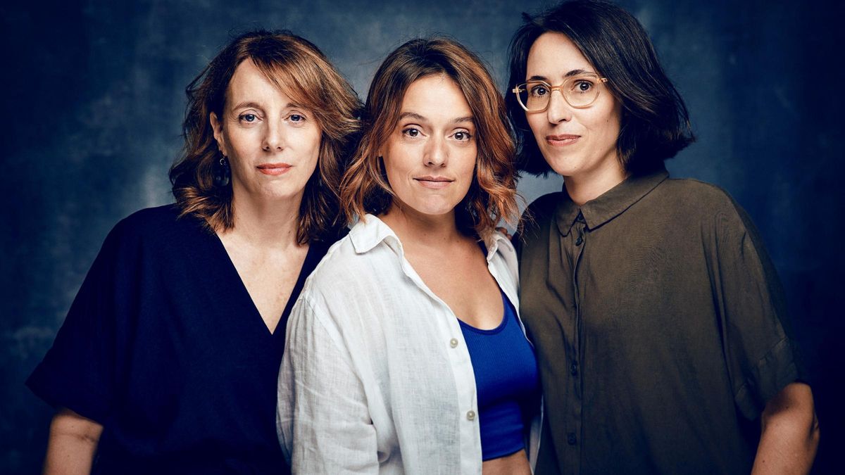 De izquierda a derecha, Victoria Szpungberg, Maria Rodríguez Soto y Eva Baltasar, autora de Permagel. De izquierda a derecha, Victoria Szpungberg, Maria Rodríguez Soto y Eva Baltasar, autora de Permagel.