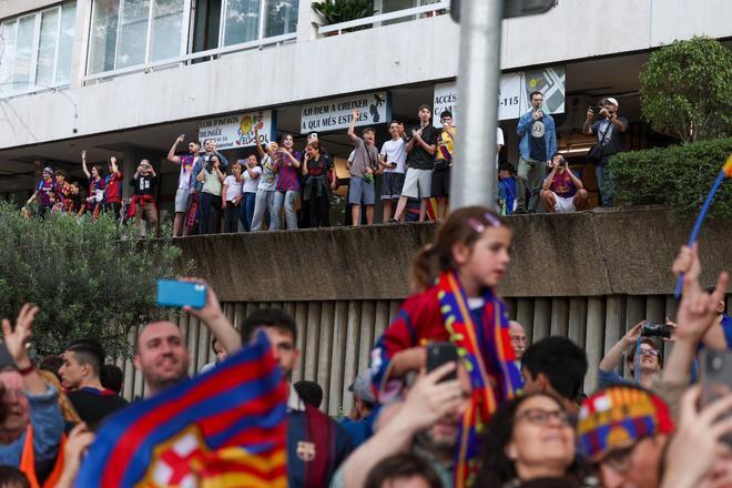 ¡De locos! Las mejores imágenes de una ciudad entregada al Barça