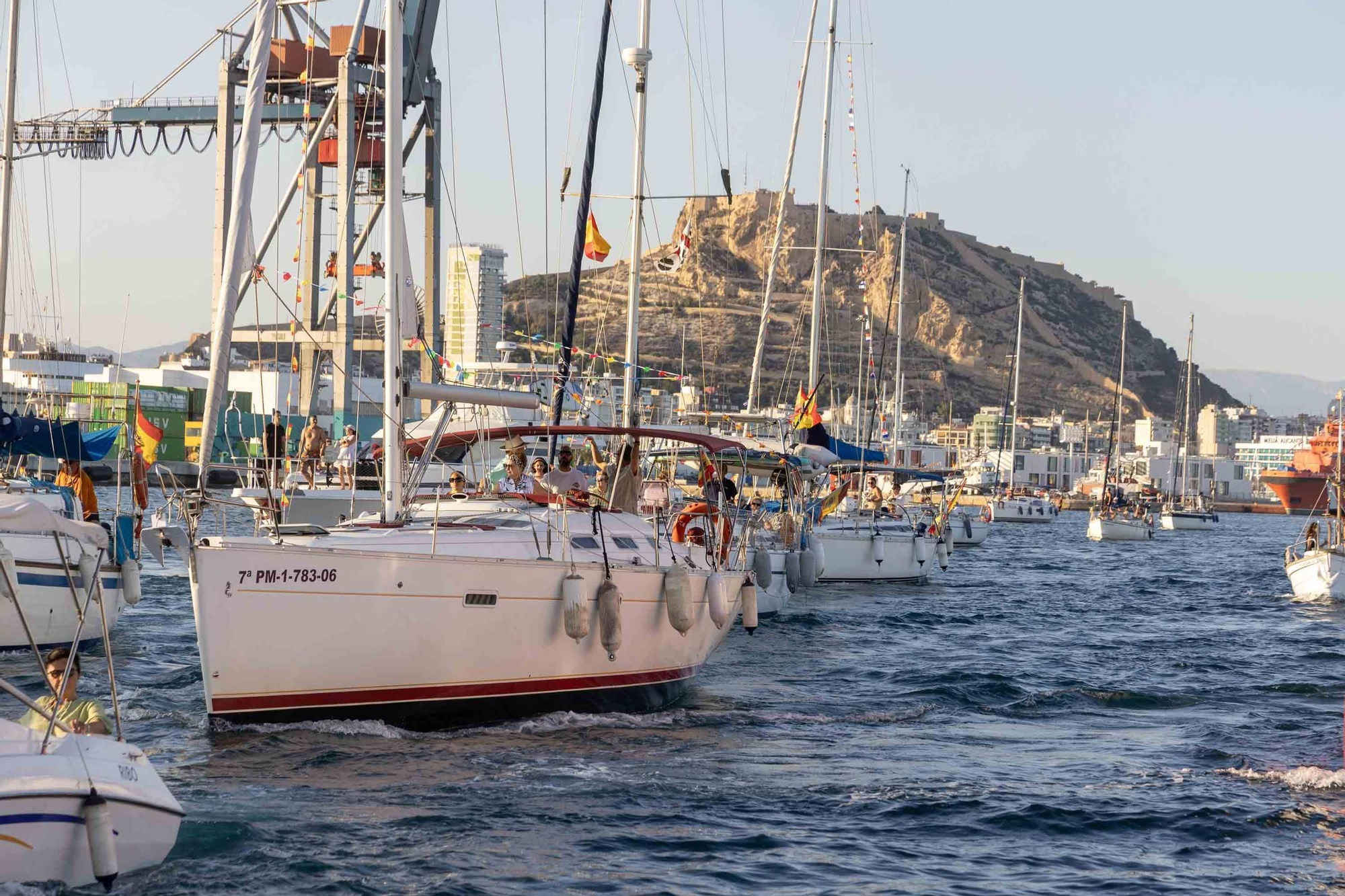 El Real Club de Regatas de Alicante rinde homenaje a la Virgen del Carmen, patrona de los marineros