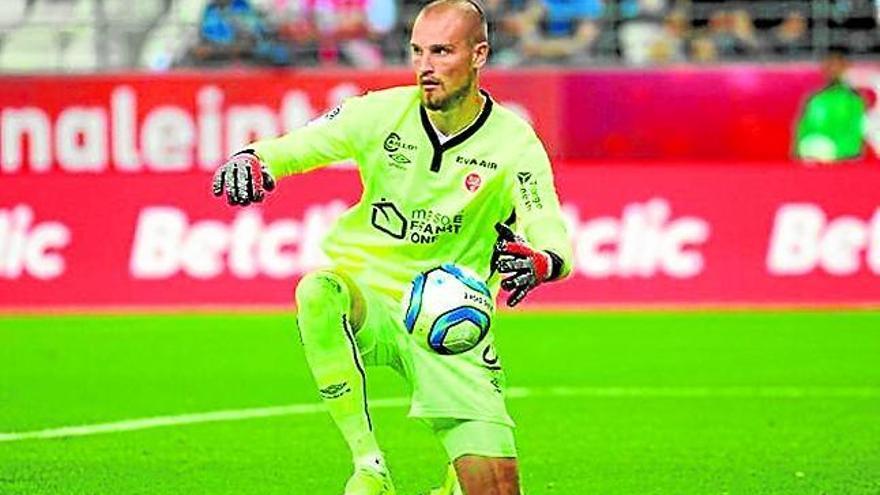 El guardameta del Stade de Reims, Predrag Rajkovic.