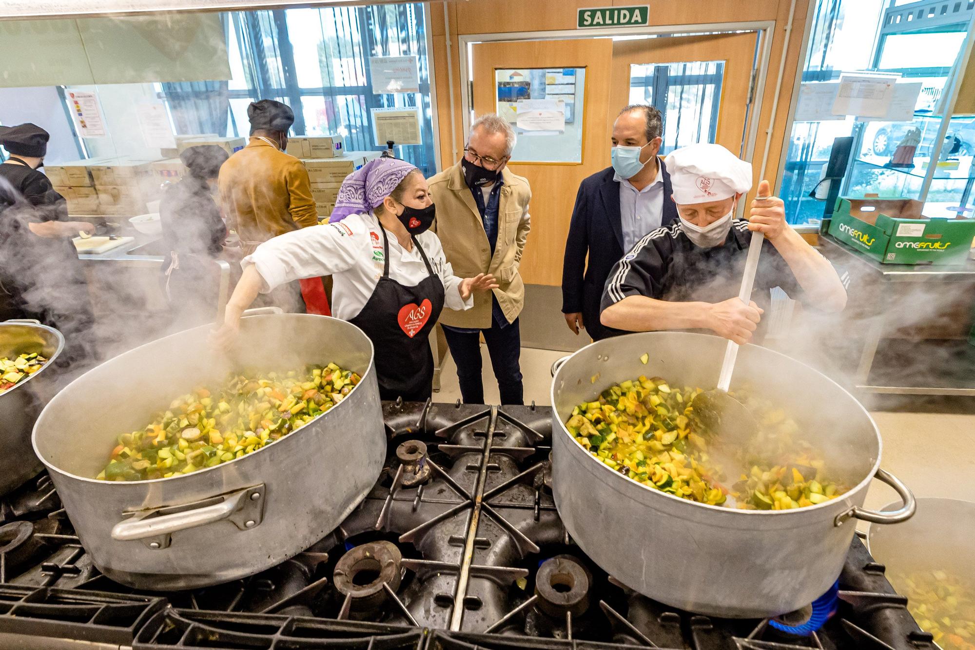 El vehículo es una donación de la empresa Carmencita. La ong coordina con sus empresas colaboradoras el envío de un camión con alimentos a Ucrania