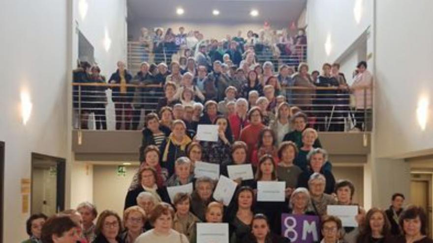 Unas 140 mujeres del rural de O Ribeiro celebraron en Arnoia su Día Internacional