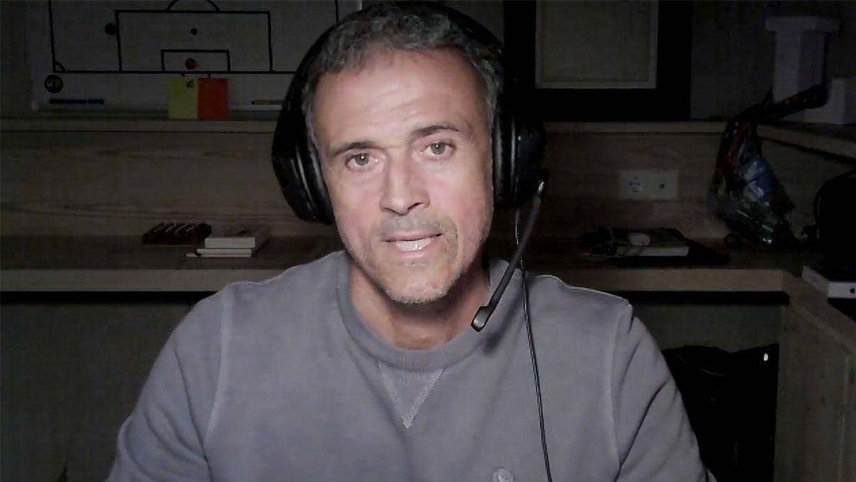 El surrealista anuncio de Luis Enrique: "¡¡Streamers del mundo, apartaros que voy cuesta abajo y sin frenos!!"