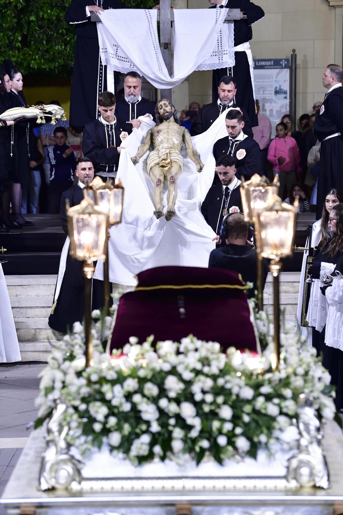El Desenclavamiento, que da comienzo a la procesión de Viernes Santo.