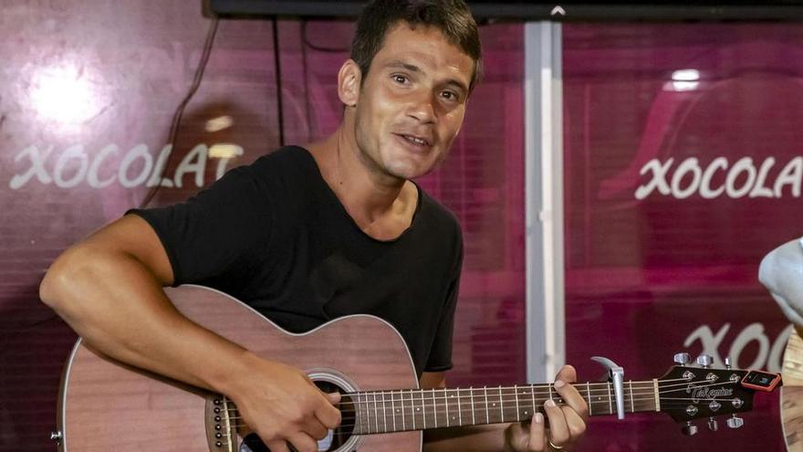 Bruno Sotos estrena nueva canción en el Teatre d&#039;Andratx