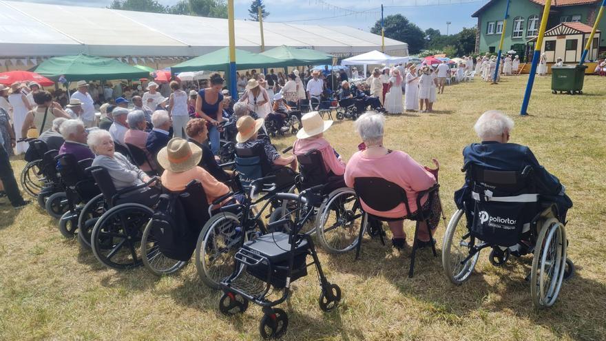 EN IMÁGENES: Así ha sido la comida de indianos en Trasona