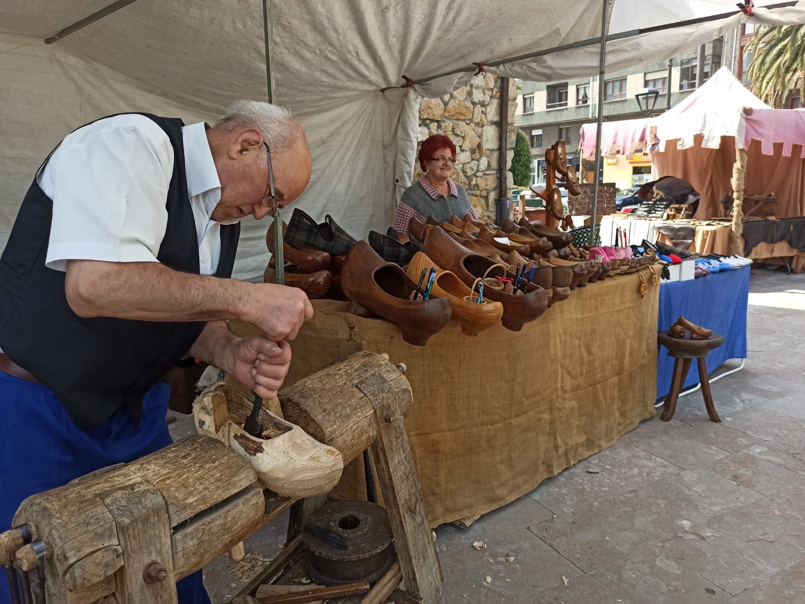 Llanera tiene mucho oficio: así son las demostraciones en vivo en el mercado tradicional de San Isidro