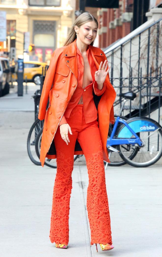 Gigi Hadid paseando por Nueva York