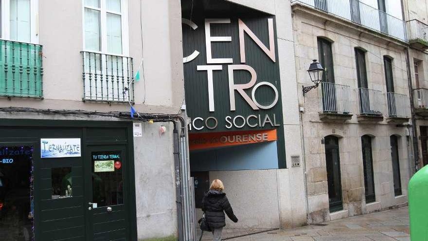 El centro cívico de la calle Colón, uno de los que acogerá actividades para mayores y niños. // Iñaki Osorio