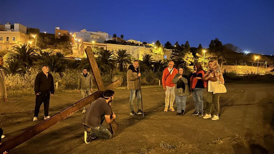 Imagen de los ensayos de La Pasión de Cristo, que se pone en escena este sábado en San Lorenzo con más de 80 personas. | | LP/DLP