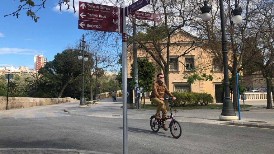 Una de las nuevas señales en València.