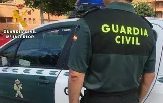 La Guardia Civil investiga la muerte de un hombre en Mesía por un disparo