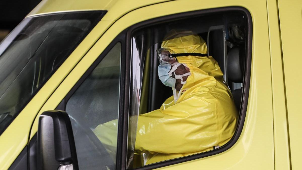 Una ambulancia en Vigo. // Ricardo Grobas