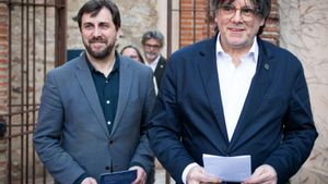 Antoni Comín i Carles Puigdemont, a Ribesaltes (França) l’1 de març.  | GLÒRIA SÁNCHEZ / EUROPA PRESS 