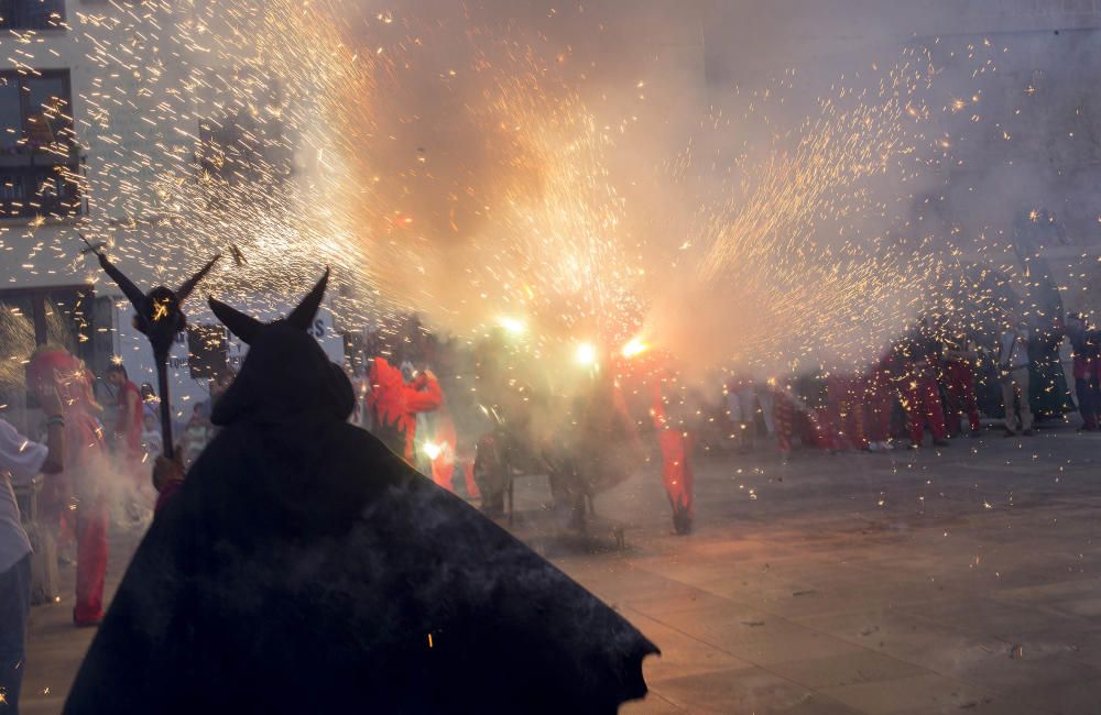 "Les bèsties del foc' invaden Castelló