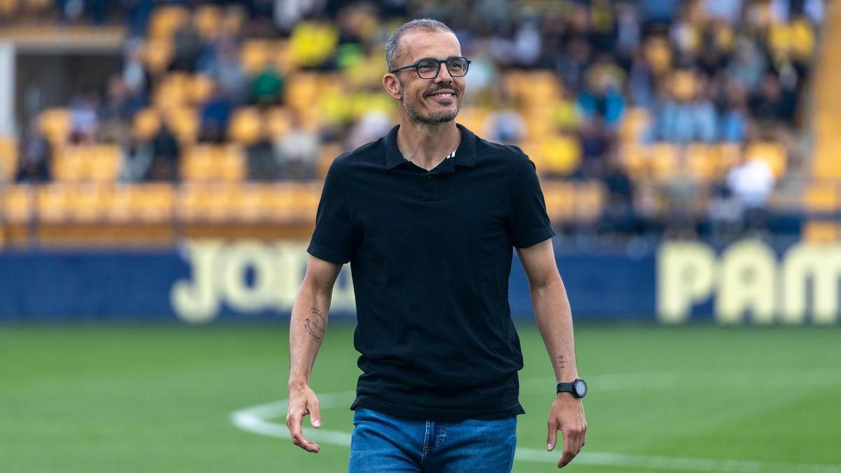 Beto Company, sonriente en la previa al Villarreal B-Hércules, el domingo.
