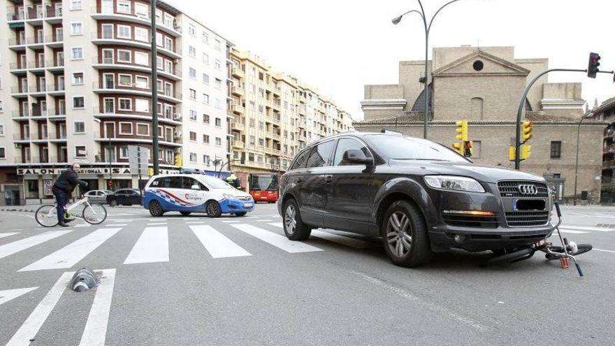 Ingresado un ciclista de 17 años por un atropello en Zaragoza